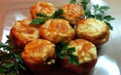 Фаршированные окорочка с шампиньонами и сыром