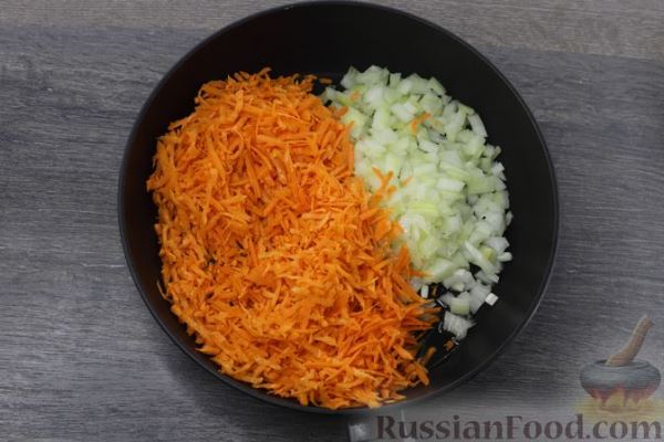 Картошка, запечённая под морковно-сырной шубкой