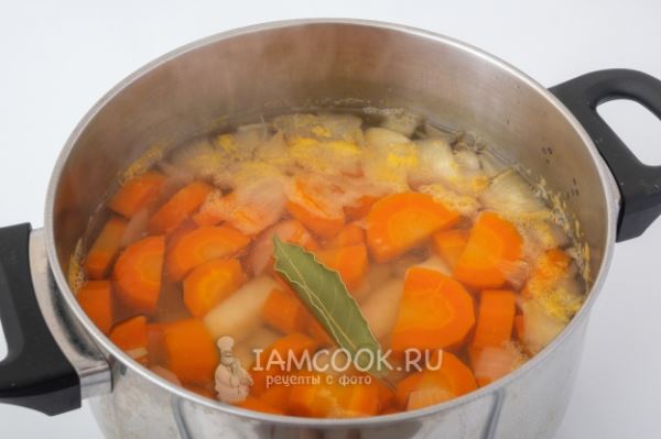 Морковный суп-пюре со сливками