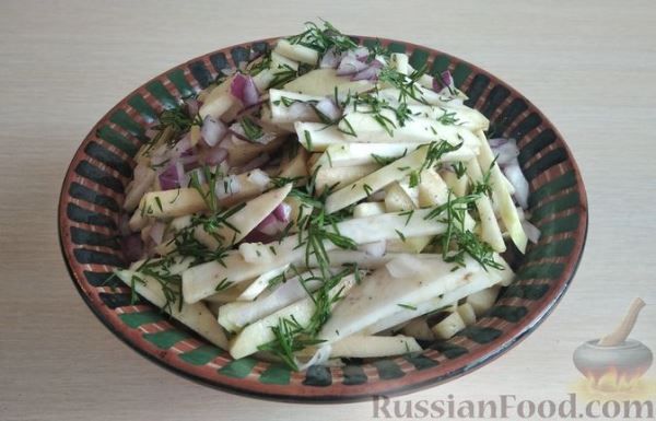 Салат из сельдерея с яблоками и луком