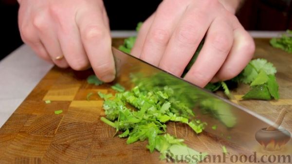 Салат "Тбилиси" с фасолью и говядиной