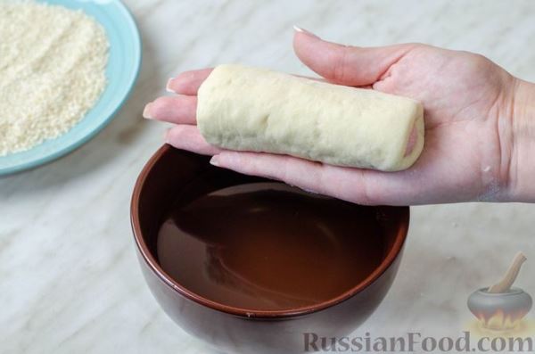 Сосиски в тесте на сметане, с кунжутом (в духовке)